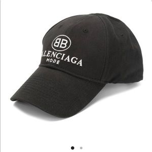 Balenciaga Embro BB cap